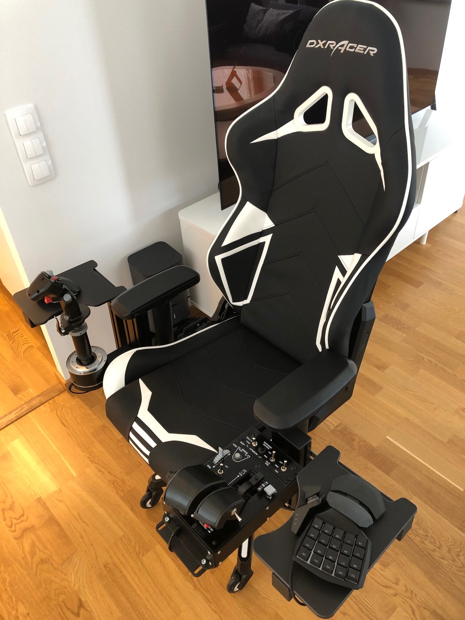 monstertech_chair_mounts_3 – MTSIM – MONSTERTECH